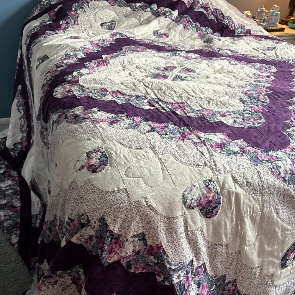 FOR SALE. Amish Quilt. Vintage, Heirloom, Antique. Handmade California King.